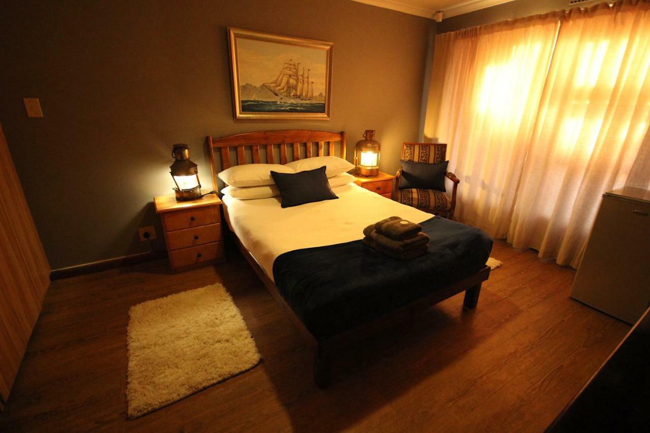 Saltycrax Backpackers And Surf Hostel By Curiocity Bloubergstrand Exterior foto