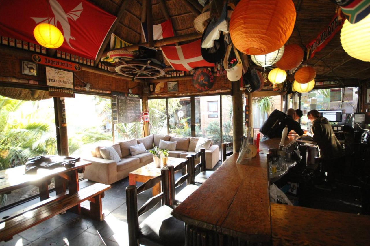 Saltycrax Backpackers And Surf Hostel By Curiocity Bloubergstrand Exterior foto