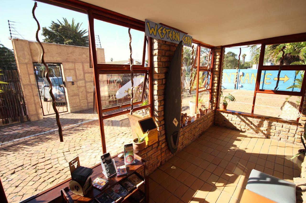 Saltycrax Backpackers And Surf Hostel By Curiocity Bloubergstrand Exterior foto